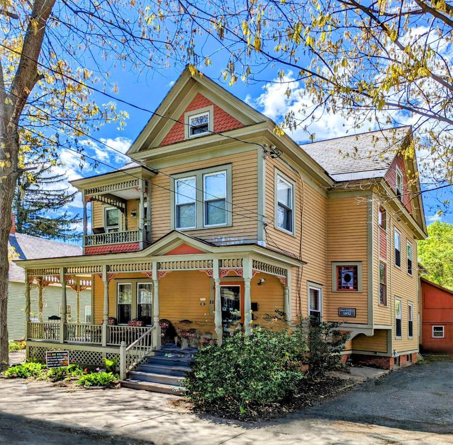Blooming Inn Shelburne Falls Exteriör bild