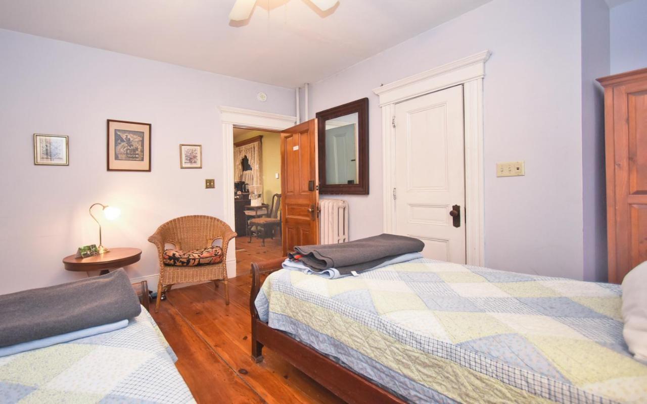 Blooming Inn Shelburne Falls Exteriör bild